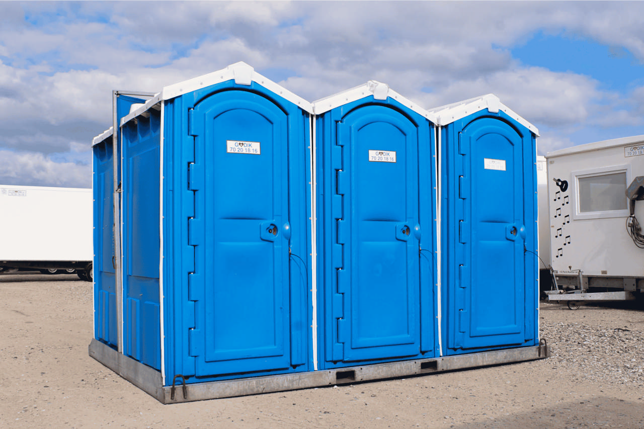 Ramme med 6 toaletter