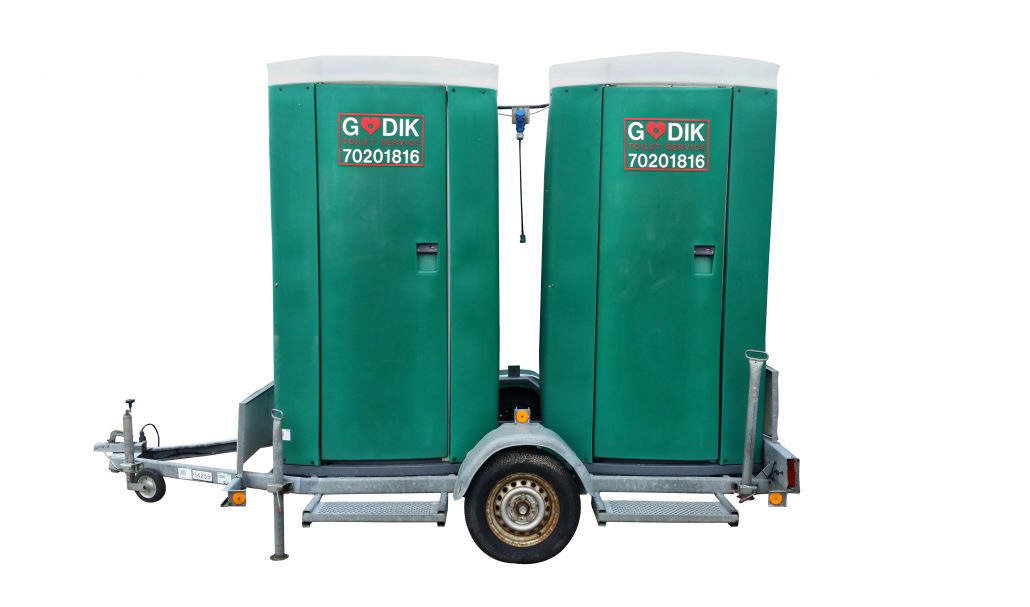 2 toaletter på tilhenger med vask