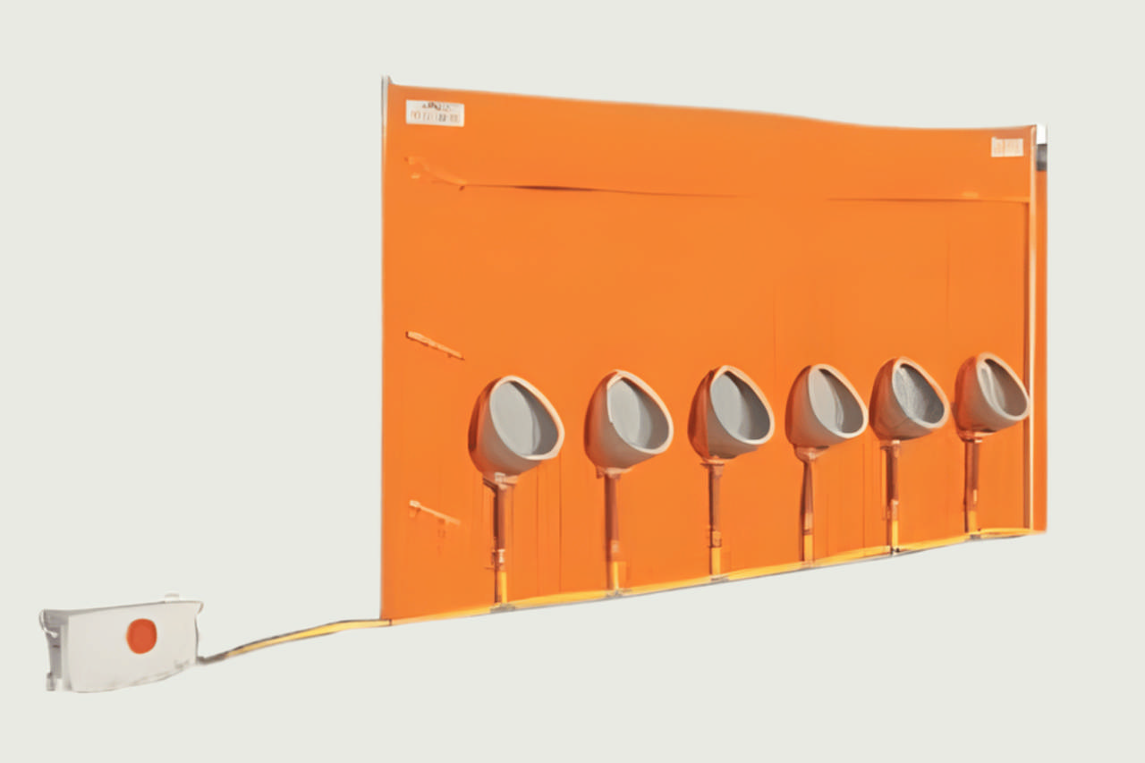 6 urinaler til gjerde med avløpsslange