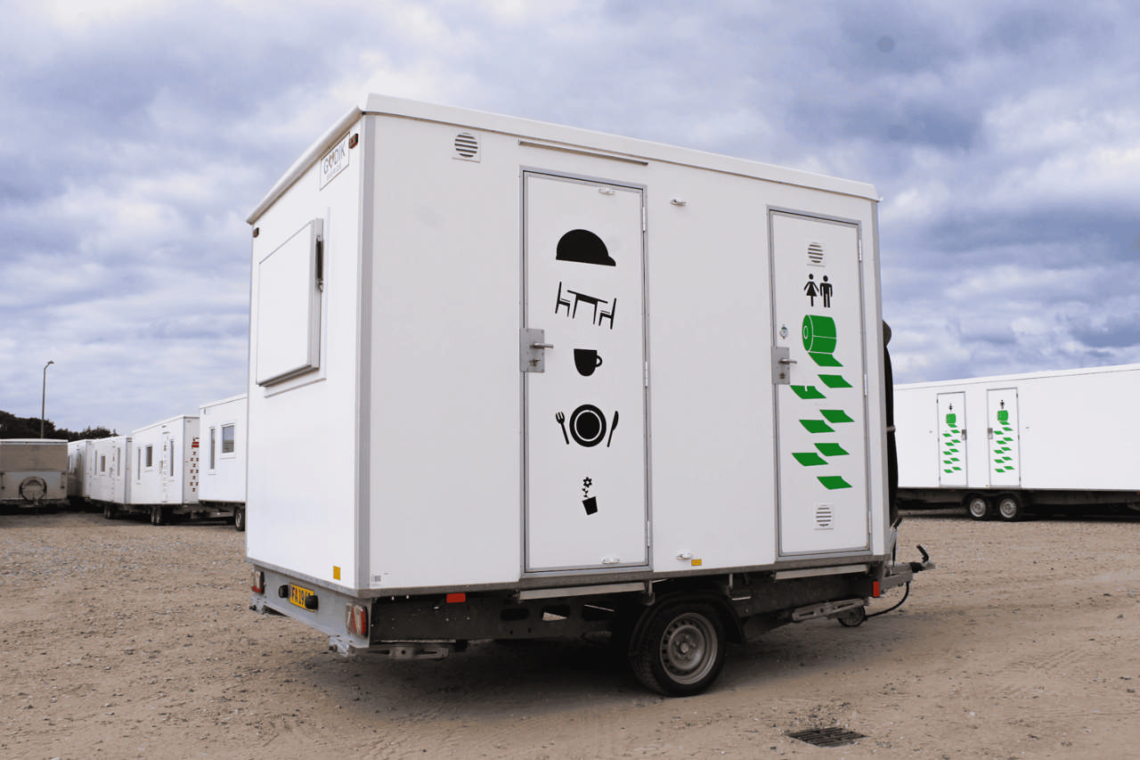 6-personers kontor- og spisevogn m/ vakuumtoalett & tank