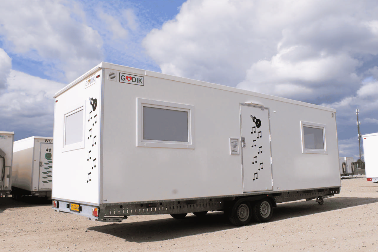 Kontorvogn med 2 rom for 2 x 8 personer