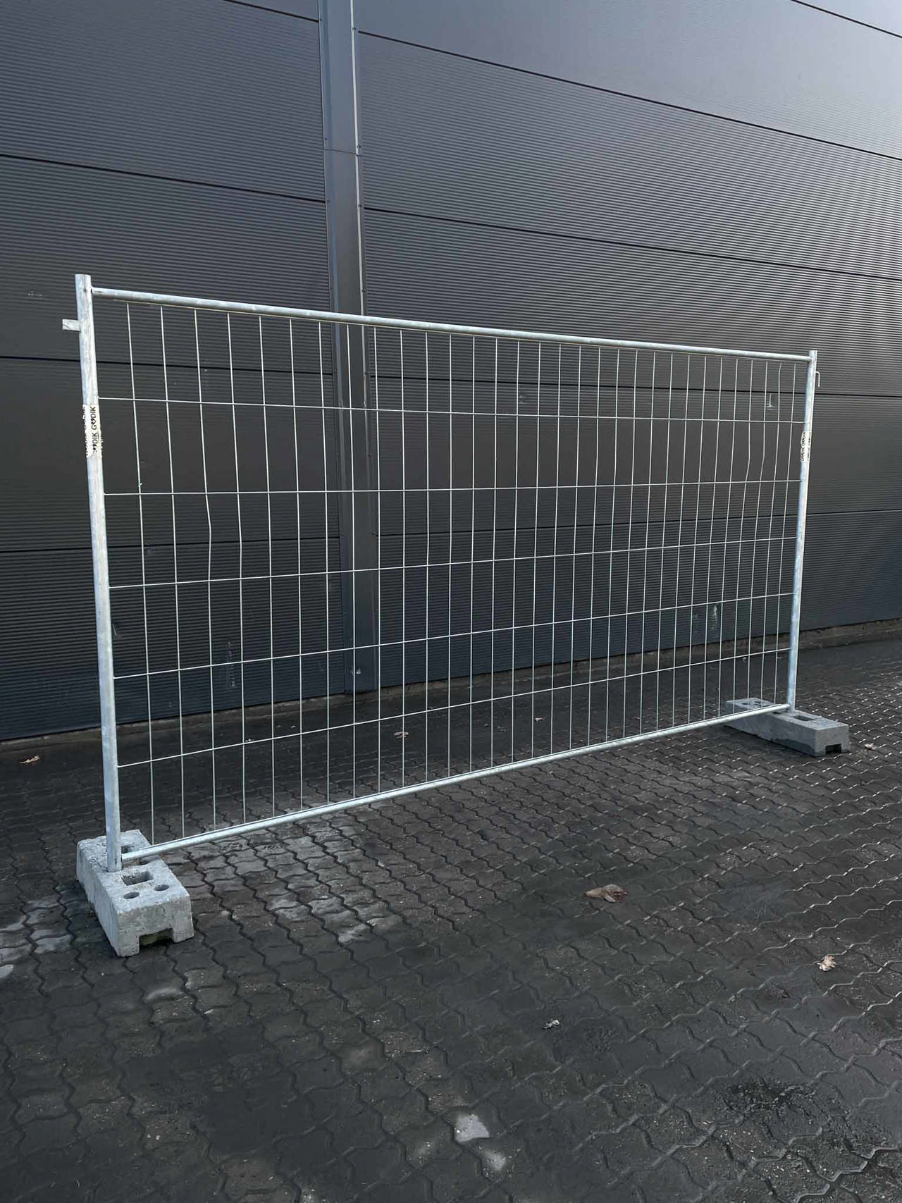 Høyt gjerde 2x3,5m.