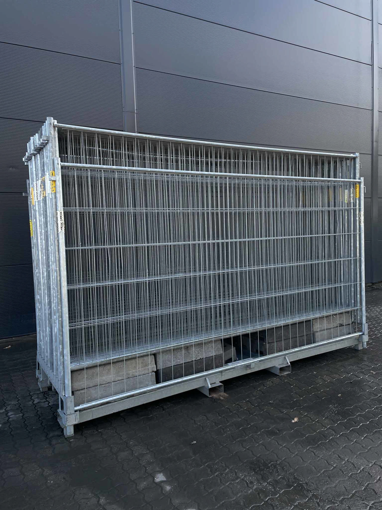 Høyt gjerde 1 pall = 105 m