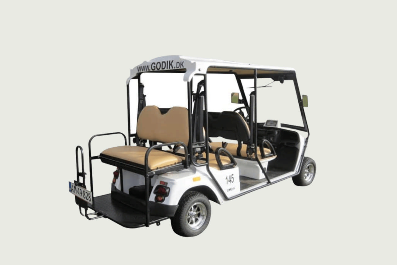 Minibuss 6 personer hvit med bilskilt